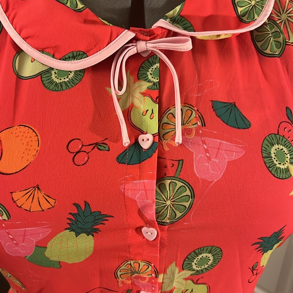Lindy bop top with fruit and Peter Pan collar - Picture 3 of 5